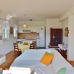 Duda, Rab Apartmán *